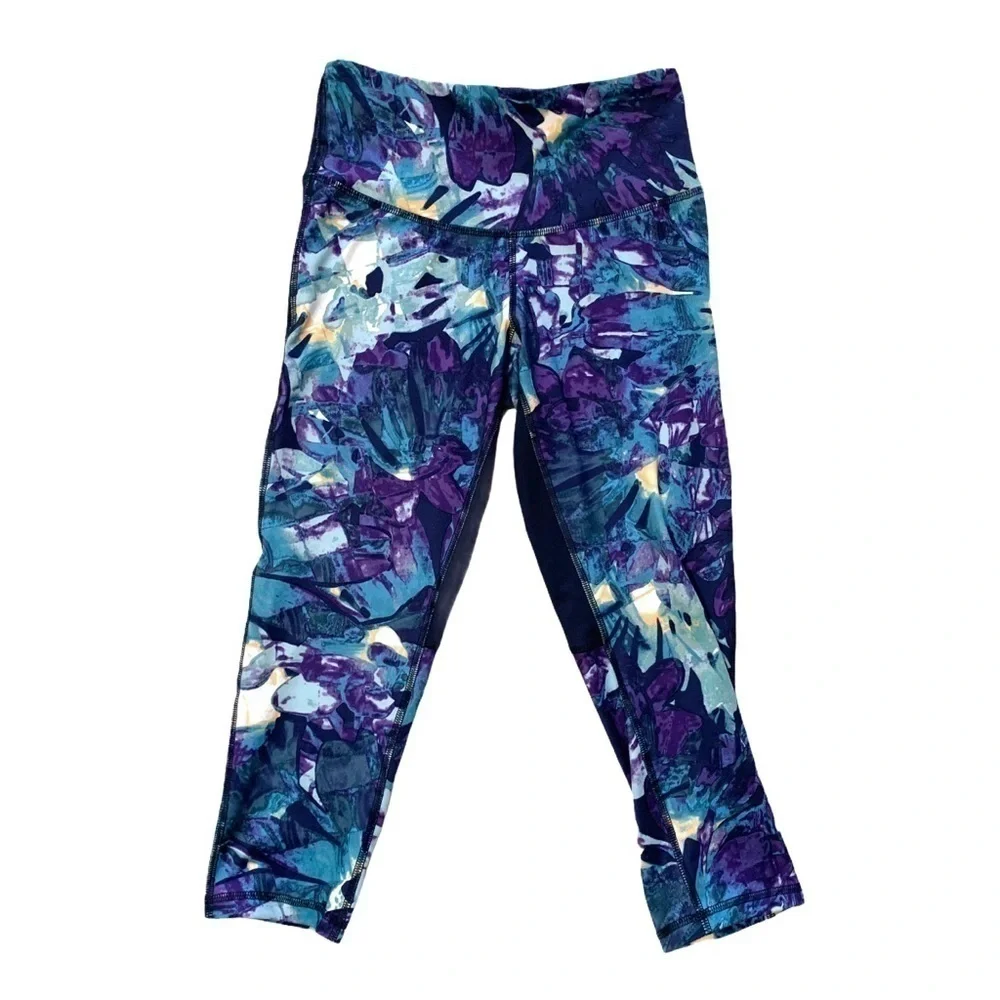 Champion Patterned Mid-Rise Mesh Capri Leggings S